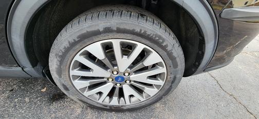 2020 Ford Escape Titanium Hybrid