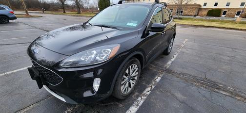 2020 Ford Escape Titanium Hybrid