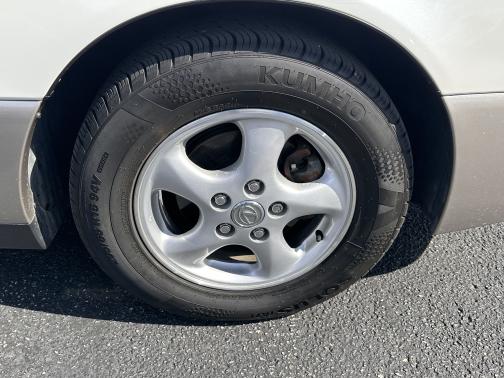 1998 Lexus ES 300 Base