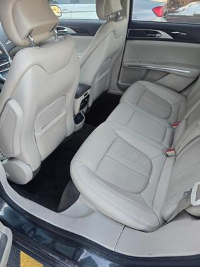 2016 Lincoln MKZ Base