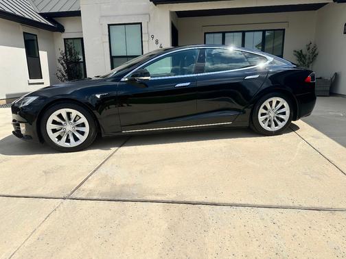 Black 2018 Tesla Model S 75D