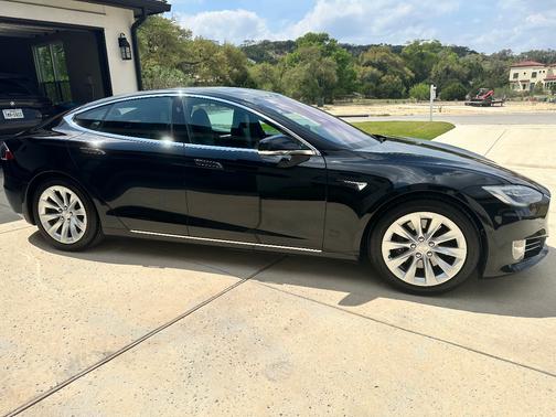 Black 2018 Tesla Model S 75D