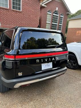 2023 Rivian R1S Launch Edition