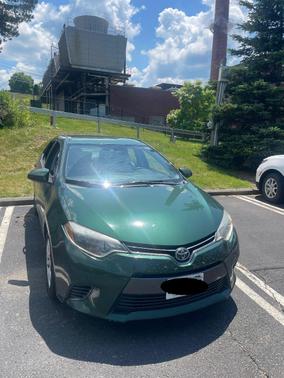 Green 2015 Toyota Corolla LE