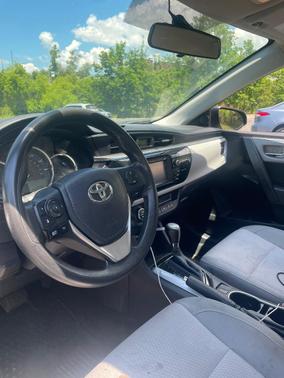 Green 2015 Toyota Corolla LE