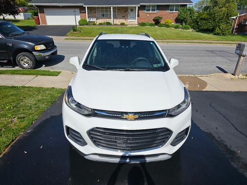 White 2018 Chevrolet Trax LT
