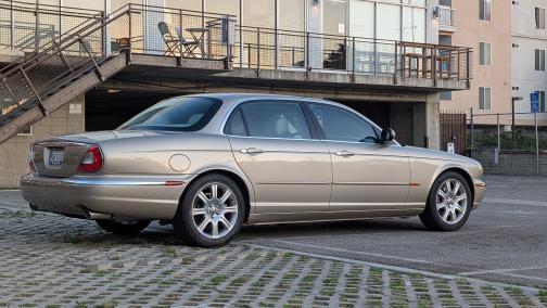 2005 Jaguar XJ8 Base