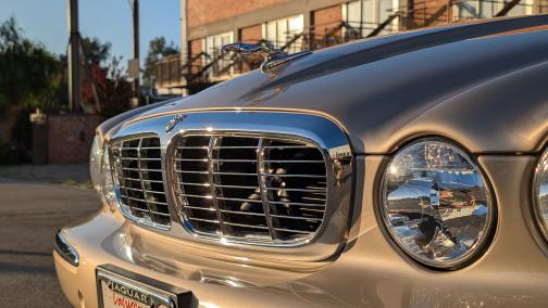 2005 Jaguar XJ8 Base
