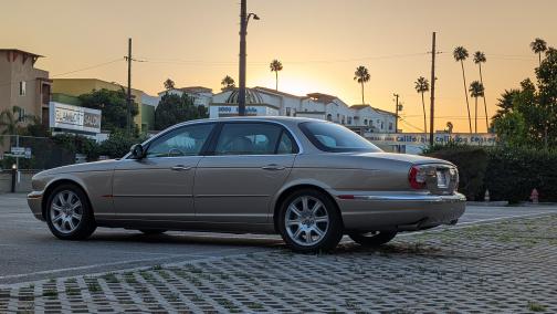 2005 Jaguar XJ8 Base