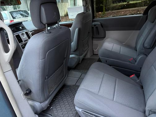 2010 Chrysler Town & Country Touring