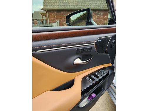 2023 Lexus ES 300h Ultra Luxury