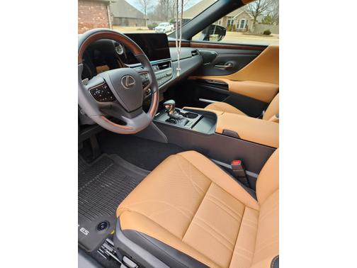 2023 Lexus ES 300h Ultra Luxury