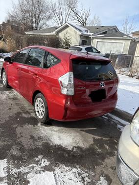2014 Toyota Prius v Two