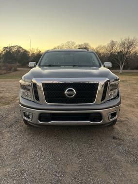 2017 Nissan Titan SL
