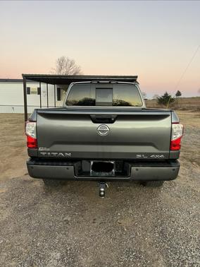 2017 Nissan Titan SL