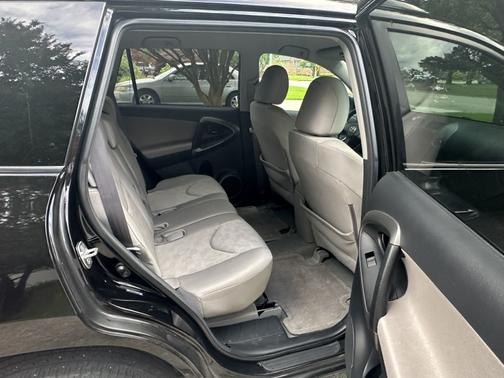 2011 Toyota RAV4 Base