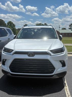 White 2025 Toyota Grand Highlander Limited