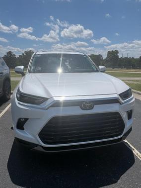 White 2025 Toyota Grand Highlander Limited