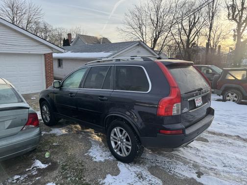 2011 Volvo XC90 3.2
