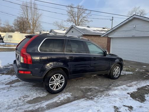 2011 Volvo XC90 3.2
