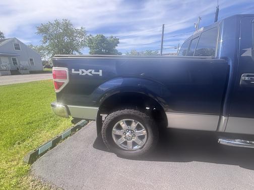 Blue 2013 Ford F-150 XLT
