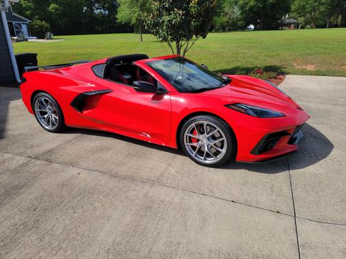 Photo 1 of 8 of 2021 Chevrolet Corvette Stingray w/2LT