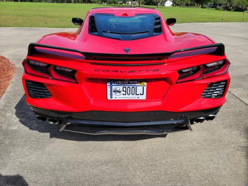 Photo 4 of 8 of 2021 Chevrolet Corvette Stingray w/2LT