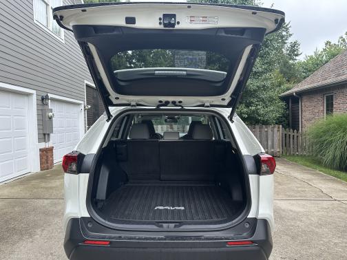 2021 Toyota RAV4 Hybrid XLE Premium