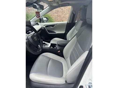2021 Toyota RAV4 Hybrid XLE Premium