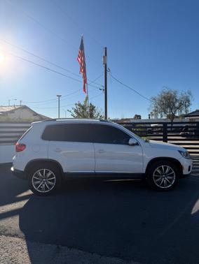 2012 Volkswagen Tiguan SE