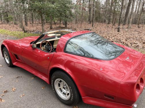 2001 Chevrolet Corvette Base