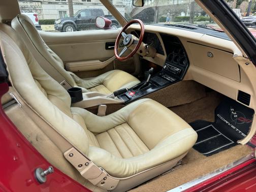 2001 Chevrolet Corvette Base