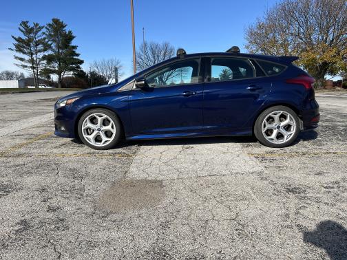 2016 Ford Focus ST Base