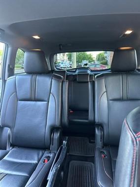 Silver 2019 Toyota Highlander SE