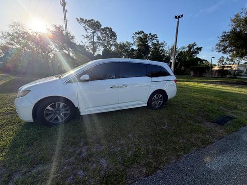 White 2016 Honda Odyssey Touring