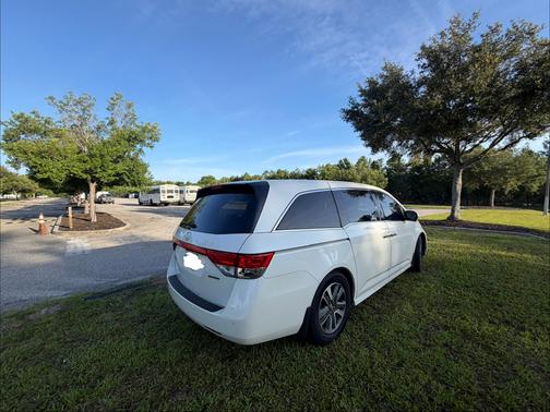 White 2016 Honda Odyssey Touring