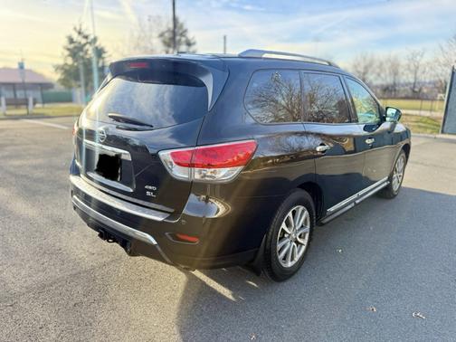 2016 Nissan Pathfinder SL