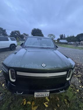 2023 Rivian R1T Adventure Quad-Motor Large Package