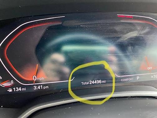 Photo 4 of 8 of 2020 BMW X5 xDrive40i