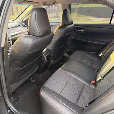 Blue 2015 Toyota Camry SE