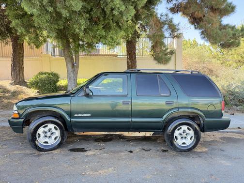 Green 2004 Chevrolet Blazer LS