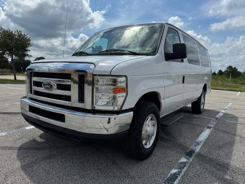 2012 Ford E350 Super Duty XLT