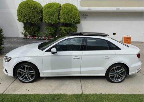 Photo 3 of 8 of 2020 Audi A3 2.0T Premium