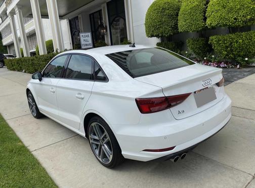 Photo 4 of 8 of 2020 Audi A3 2.0T Premium