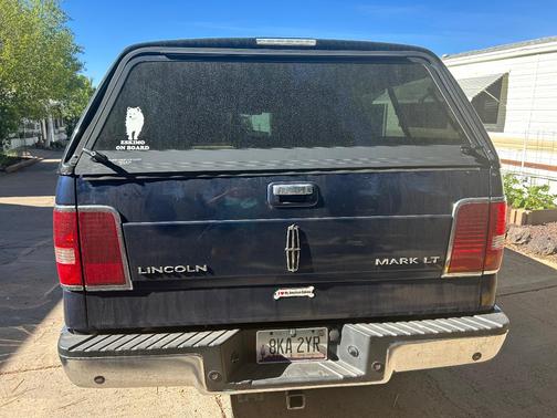 Blue 2007 Lincoln Mark LT Base