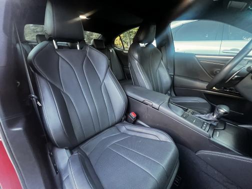2022 Lexus ES 300h F SPORT