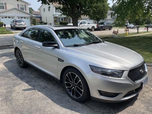 2017 Ford Taurus SHO