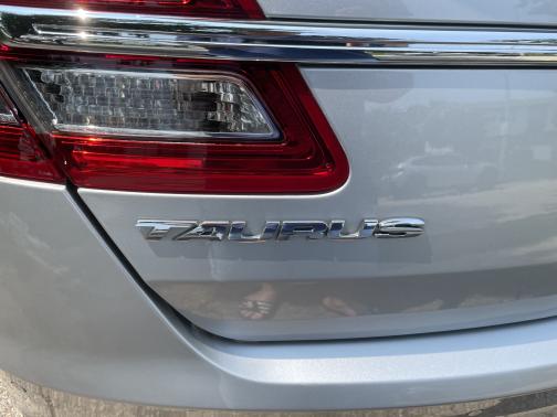 2017 Ford Taurus SHO