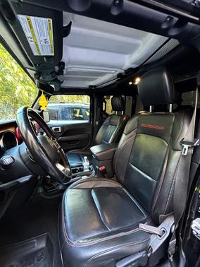 Black 2022 Jeep Gladiator Rubicon