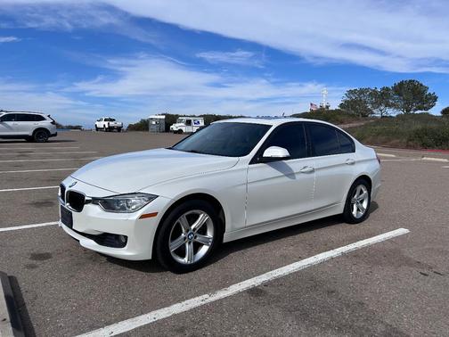 White 2014 BMW 328 i xDrive